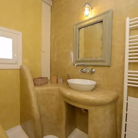 Whitehomes4 *